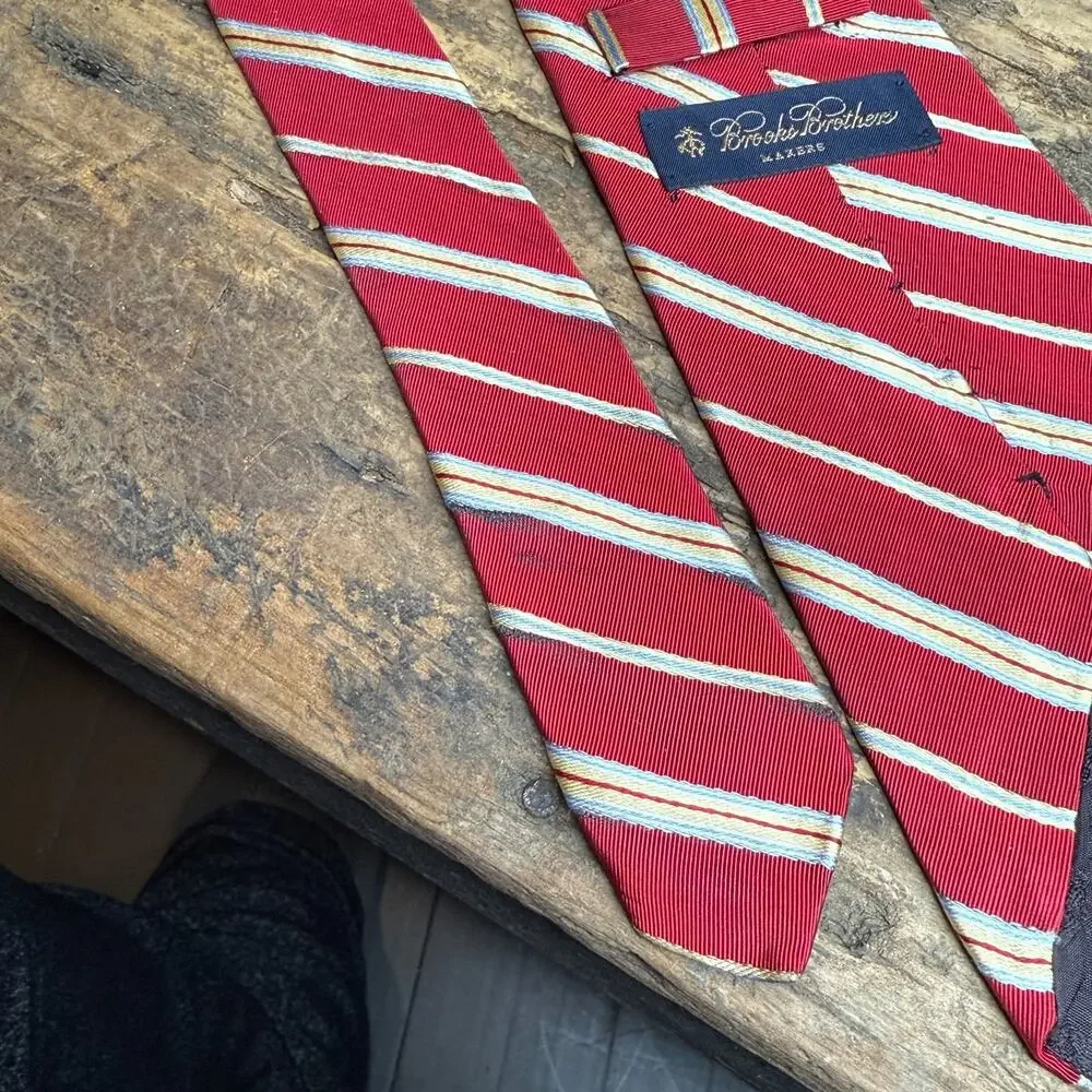 Brooks Brothers Men’s Red Striped Silk Cotton Tie 4” x 56” Classic Prep Style
